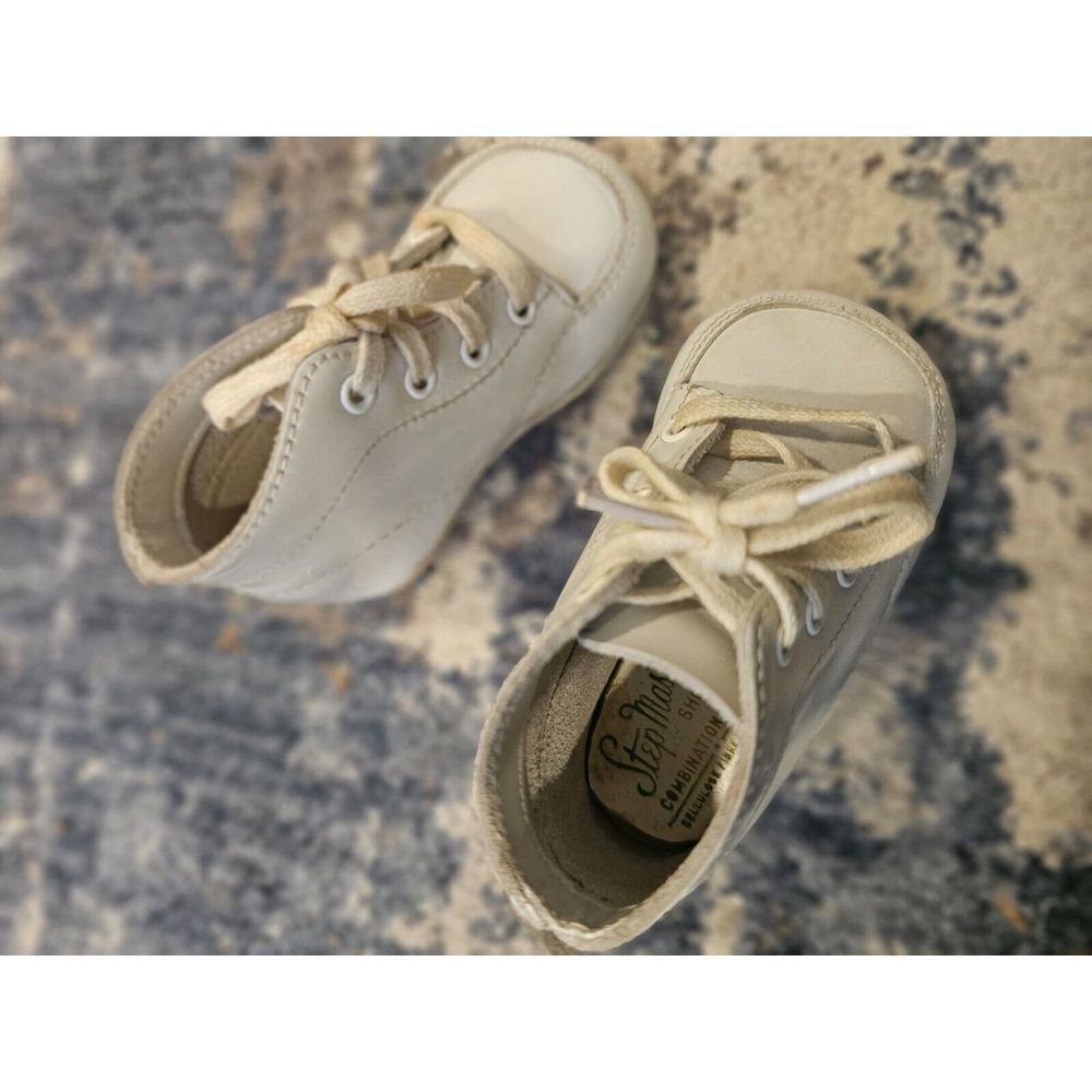 Child's Vintage WHITE LEATHER Toddler Baby DOLL Step Master Shoes Lace Up - Picture 7 of 8